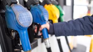 В момента цените на горивата в България се котират на