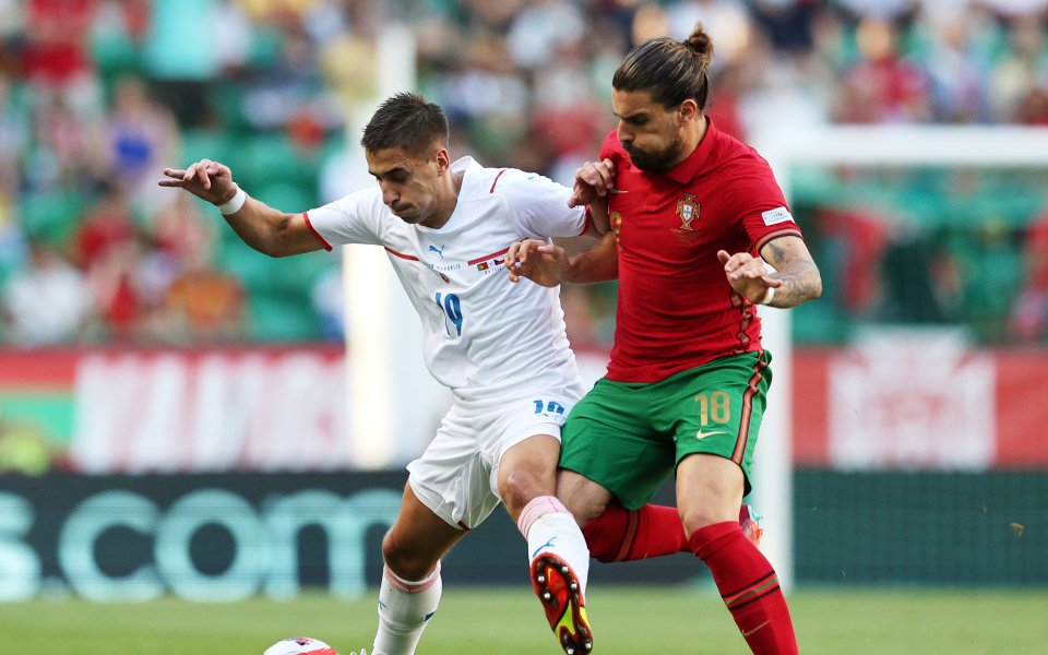 Португалия и Чехия играят при резултат 2:0 в мач от