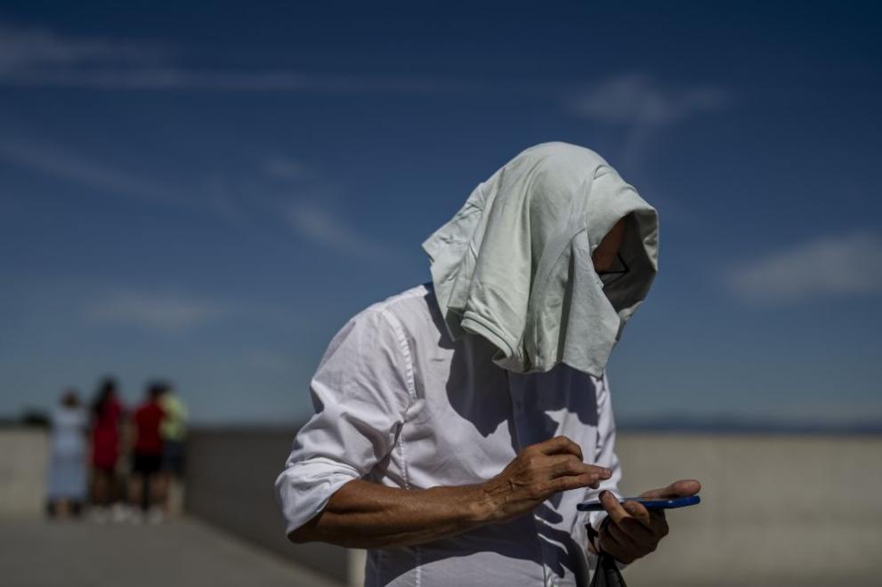 Екстремните горещини, които продължават в Испания вече пети ден, причиниха