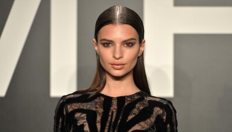 емили ратайковски - МРЕЖАТА И СКОЧИ: Емили Ратайковски татуирала бебето си