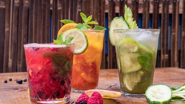 Експерт: Пригответе си уникални летни коктейли с чай