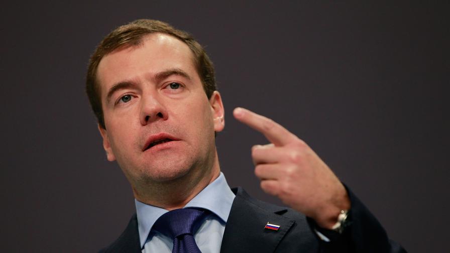 <p>Медведев: Това ще предизвика Трета световна война</p>