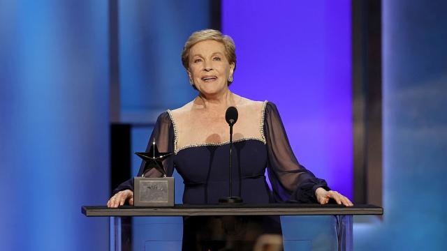 Джули Андрюс получи приза за цялостно творчество на Американския филмов институт (ВИДЕО)