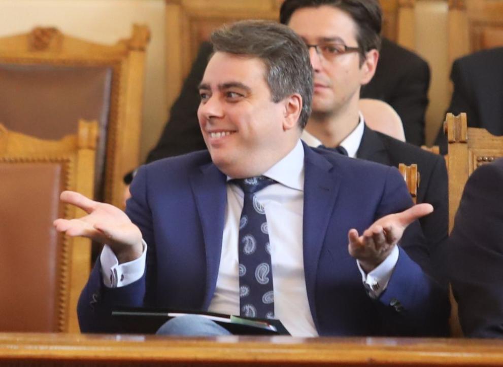 Нормално е, преди да отидем при президента, да имаме стиковане