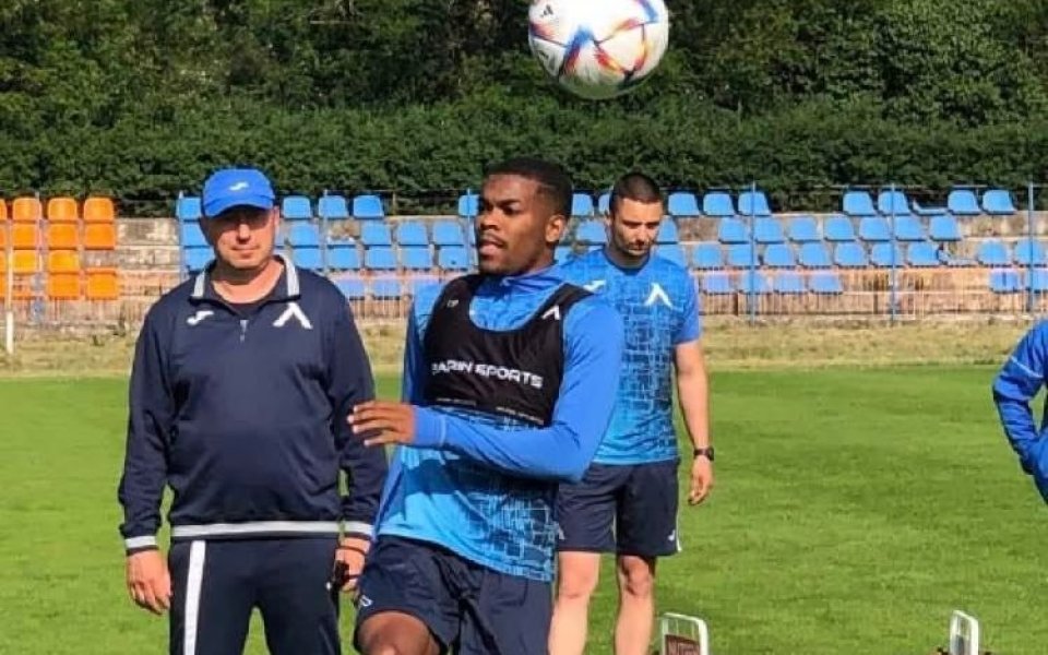 Новото попълнение на Левски - Роналдо, вече е в лагера