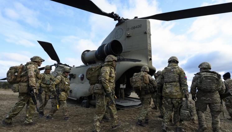 Войници НАТО - НАТО подсилва ударно Източния фланг. Без ограничения за Алианса в Европа, Западът няма да се съобразява с Москва, заради нарушение на договор