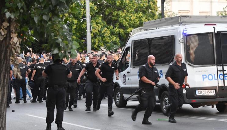 Полиция - Готвят побоища на протестите