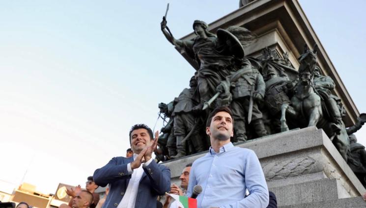 Кирил Петков протест - ПОЛИЦИЯТА НАЩРЕК! Протест VS. контрапротест в столицата. Минчев стисна палци да не се стига до ексцесии (СНИМКИ+ВИДЕО)