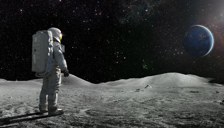 луна - ПРОБИВ: Учени откриха вода на Луната