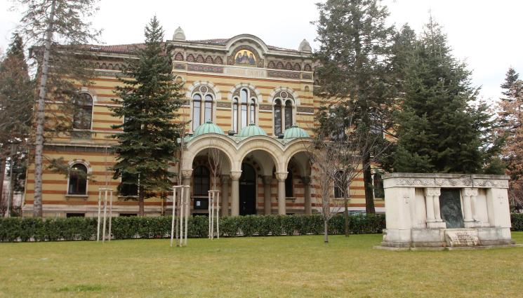 Синодална палата - Признахме македонската църква. Решението на Синода историческо, взето с мнозинство. БПЦ тепърва ще обсъжда съгласна ли е с името й