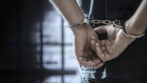 31 годишен рецидивист е задържан заради заплаха с нож към мъж