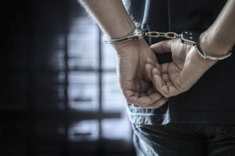 Районният съд в Казанлък остави в ареста 40-годишния мъж, обвинен