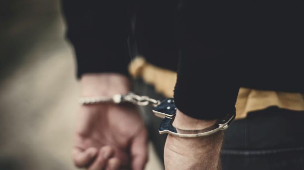 Заловиха криминално проявен мъж за палеж в Бургас