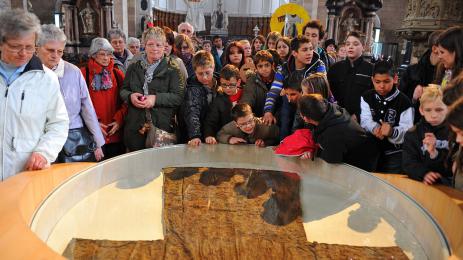 Светата Туника от Трир