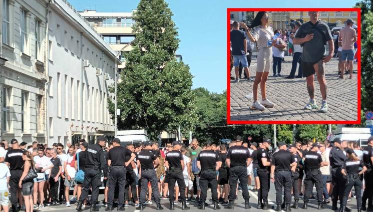 протест - ПОЛИЦИЯТА СЕ ЗАСТРАХОВА: Тотален тараш на демонстрантите, за да се пресекат ексцесии в ден 3 на протеста VS. контрапротеста (СНИМКИ)