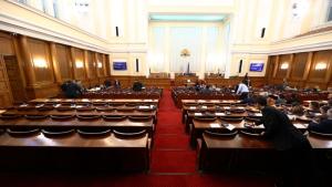 Парламентът не успя да започне заседание и при втория опит