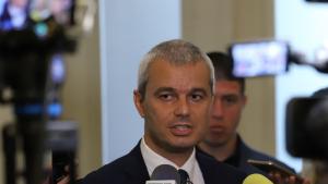 Лидерът на партия Възраждане Костадин Костадинов ще води листите на