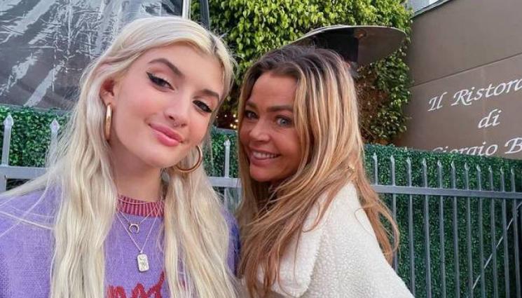 Чарли Шийн - Бившата съпруга на Чарли Шийн се регистрира в сайт за възрастни (СНИМКИ+ВИДЕО)