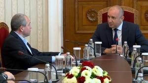 Президентът Румен Радев приключи консултациите си с парламентарно представените партии