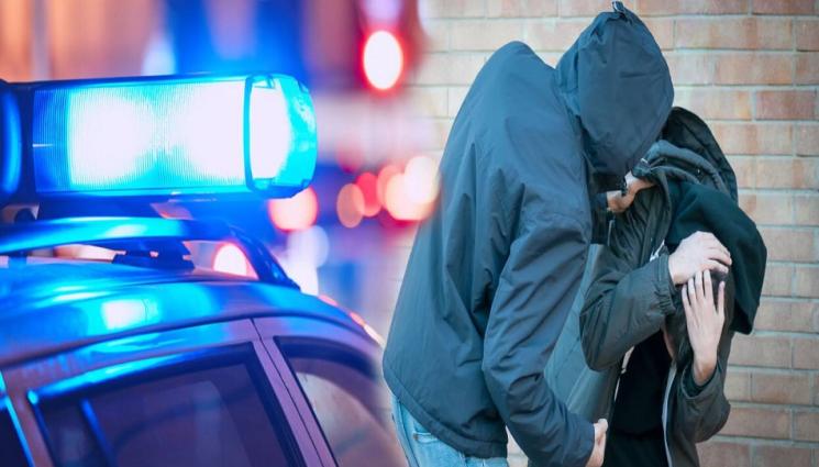 побой - ПЪЛЕН УЖАС: Ученик смля от бой друг!