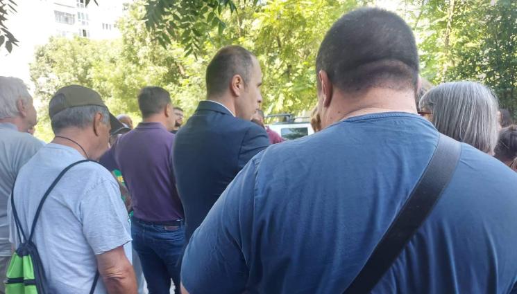 протест - БЕЗПРЕЦЕДЕНТНО: Граждани на столичен квартал се обявиха против строеж на детска градина