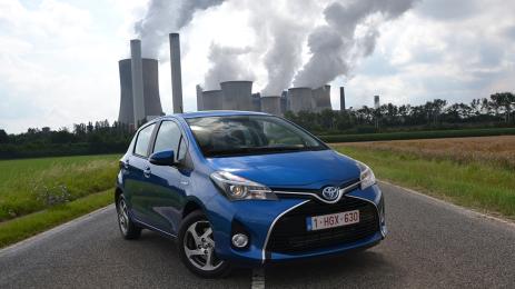 Toyota Yaris Hybrid ДВГ забрана изгорели газове