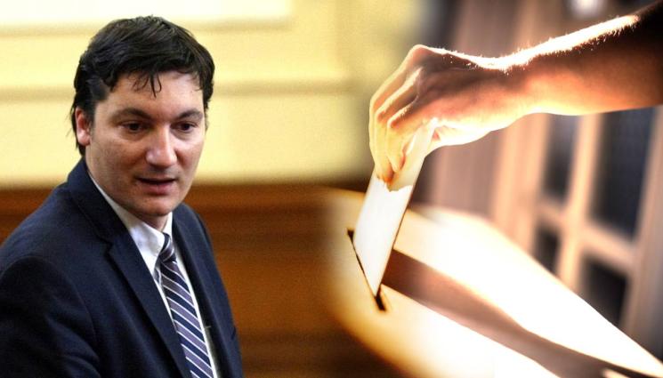 Крум - НОЖ В ГЪРБА: Крум Зарков спря проекта на БСП за хартиената бюлетина да влезе в НС