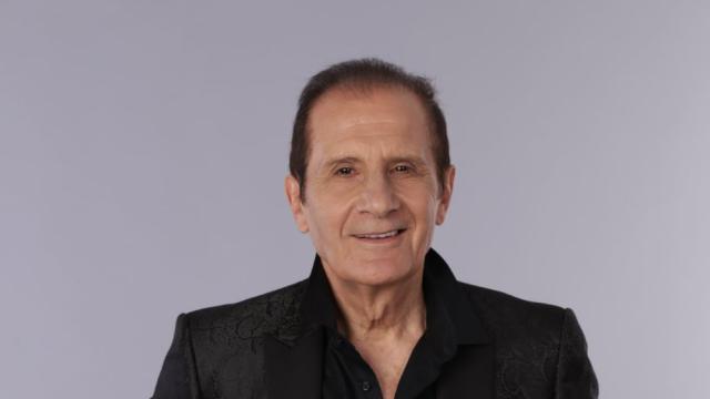 След естрадните войни: Панайот Панайотов увековечи „Мижав интерес“ в хит