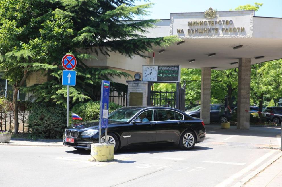 В 12.00 часа изтече ултиматумът, който Москва даде на София