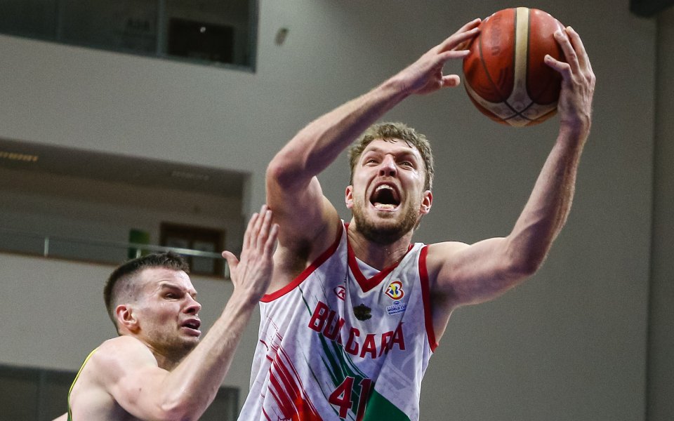 Националният отбор на България по баскетбол изигра страхотен мач, но