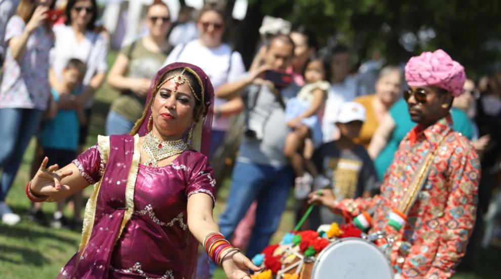 „Съкровища от Изтока“ гостуват в София с икебана, бойни изкуства и музика (СНИМКИ)