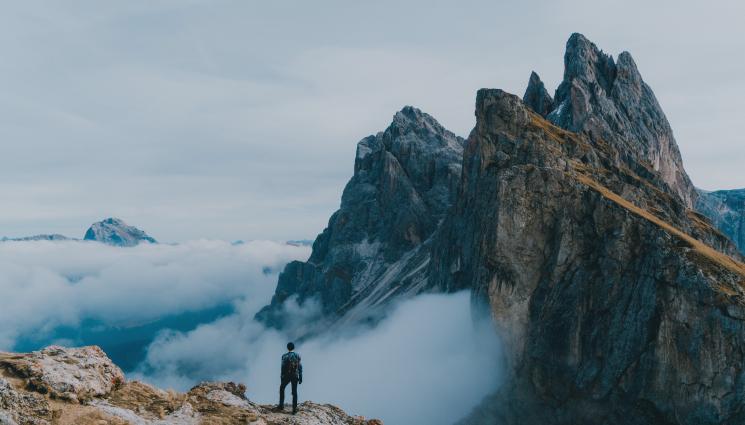 алпи - ЛЕДЕН УЖАС: Петима загинали и осем ранени след отчупване на ледник в Италианските Алпи (ВИДЕО)