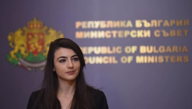 Лена - ВТОРИ ОПИТ: Лена Бориславова е подала оставка като народен представител