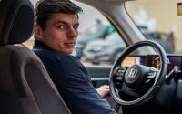 Honda e Макс Верстапен