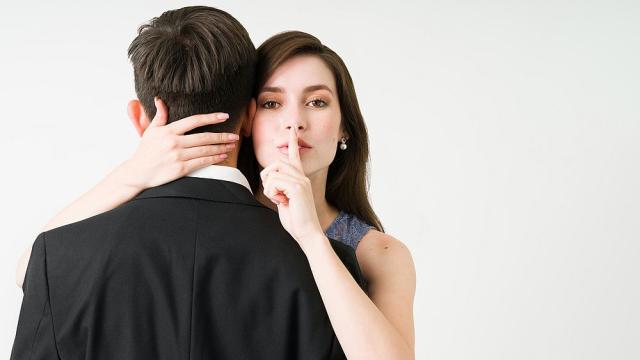 Зодиите, които ще предадат любимите си хора при първа възможност