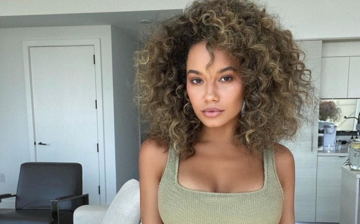 Къдрокоса палавница оплете в мрежите си Бензема