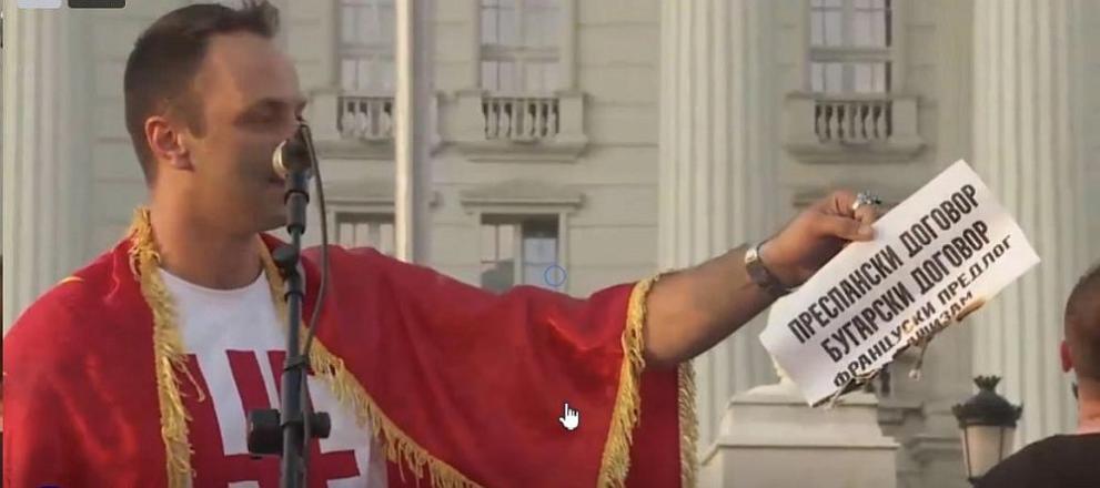 Ламбе Алабаковски, който подпали входната врата на българския клуб Иван