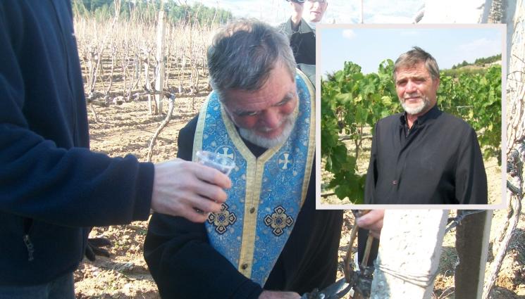 Отец Сисой - В ОЧИТЕ: Отец Сисой от Илинденци и тайните на виното