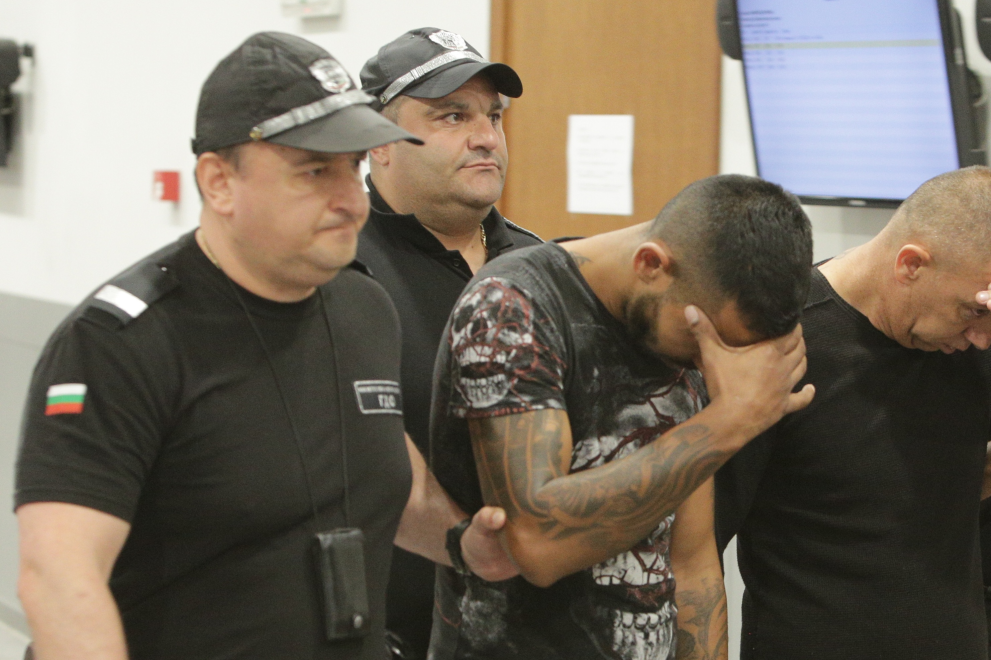 Софийският районен съд решава дали да остави в ареста двама