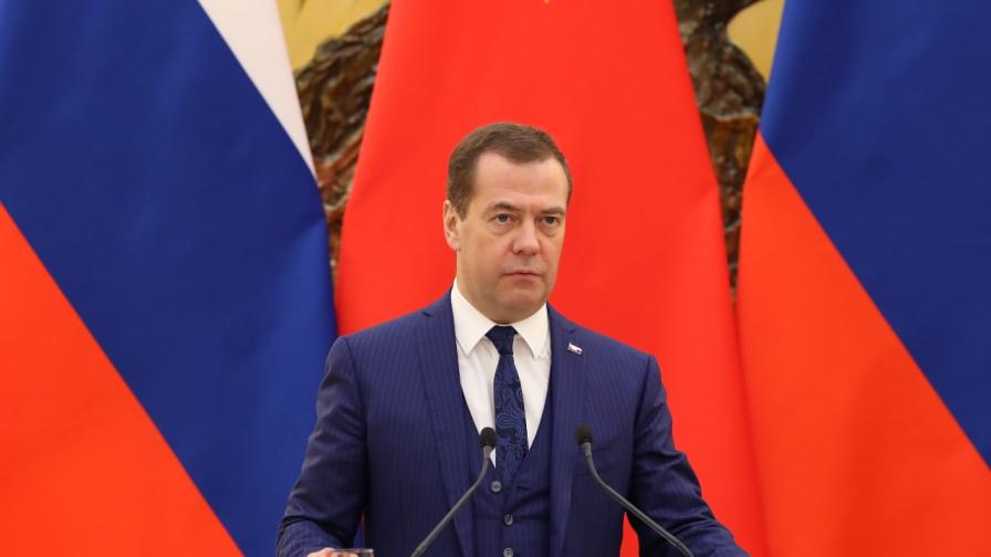<p>Медведев: Ще има чудовищни последици след решението на МНС за Путин</p>