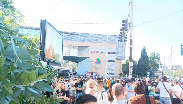 протест катастрофа - След адското меле на 