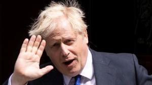 Борис Джонсън се пошегува че отстраняването му от поста британски