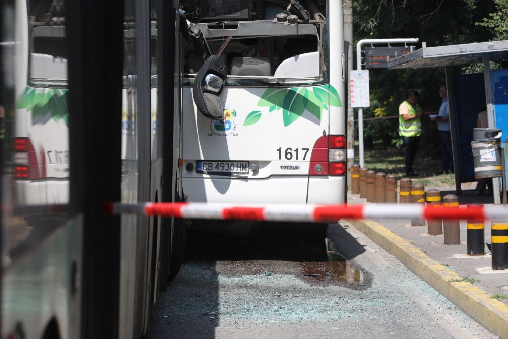 Два автобуса се удариха в столицата