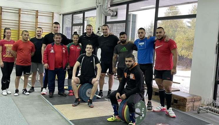 щанги - Благодетелят на щангистите Ариф Маджид успокои: Ще работим за нова федерация