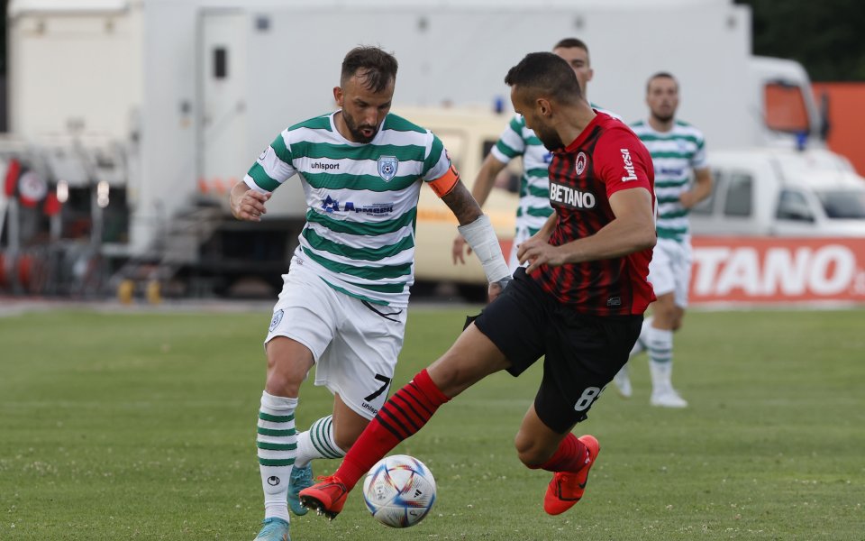 Черно море приема Локомотив София в мач от 16-ия кръг на