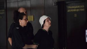 Окръжният съд в Блогаевград гледа делото да убийството на две