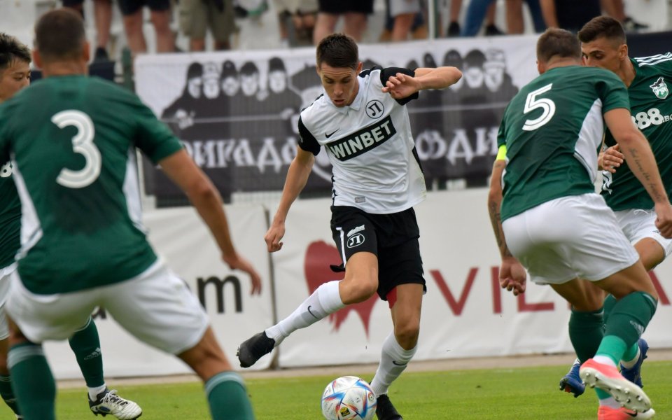 Отборите на Пирин и Локомотив Пловдив се изправят един срещу