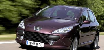 <p>Оригиналът Peugeot 307 дебютира в Европа през 2001 г., а през 2005 г. бе обновен</p>