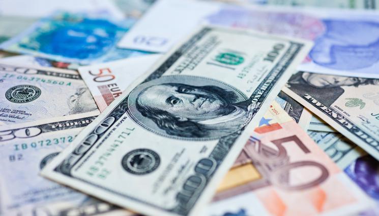 долар евро - Еврото продължава да спада