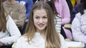 Наследничката на испанския престол 16 годишната принцеса Леонор и 15 годишната ѝ